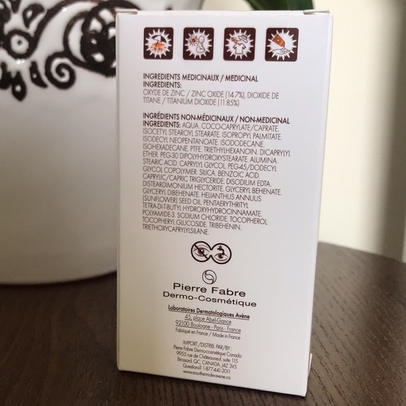 $5 w/purchase - Unopened Avene Sunscreen SPF 50 - Picture 2 of 6